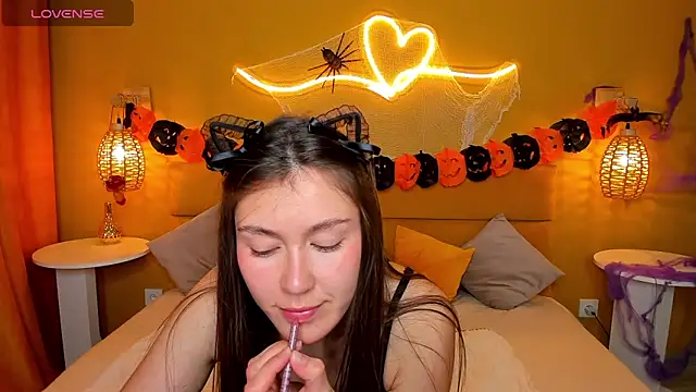 Tina Porter online show from 10.26.25