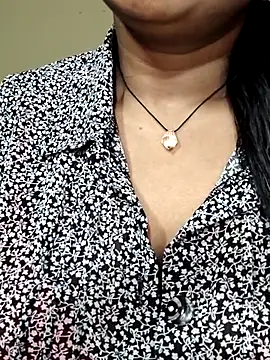 Hotty Sonali online show from 09.28.25