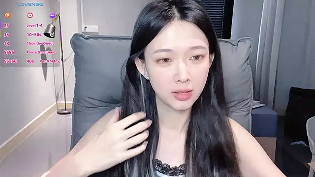 NiNi-baby520 online show from 11.28.25