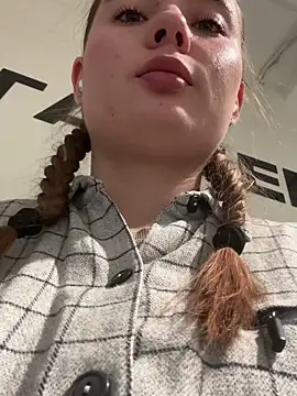 Snapshot of StephanieMur chatting on 11.09.25 StephanieMur online show from 11.09.25