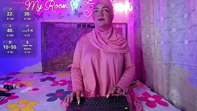 Dana-Alabi online show from 04.10.26