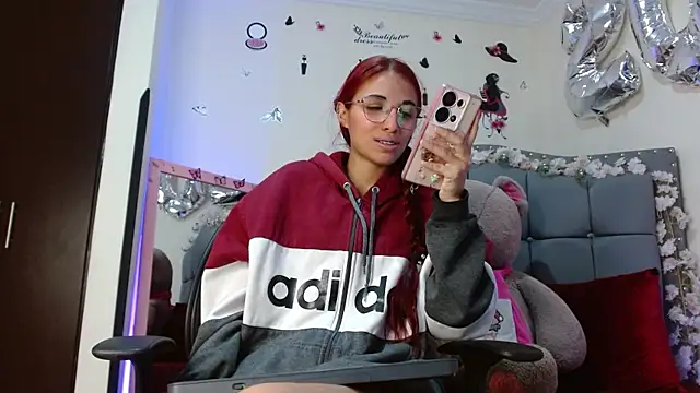 Kitty Slim online show from 10.02.25