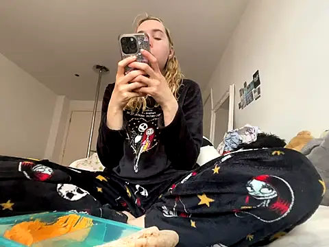 violetcutie online show from 09.28.25