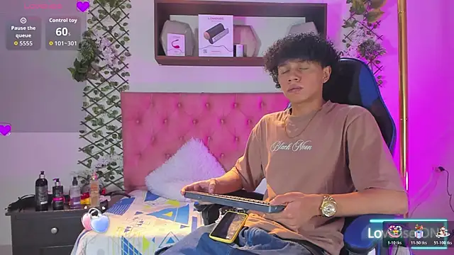  taylor black online show from 02.11.26