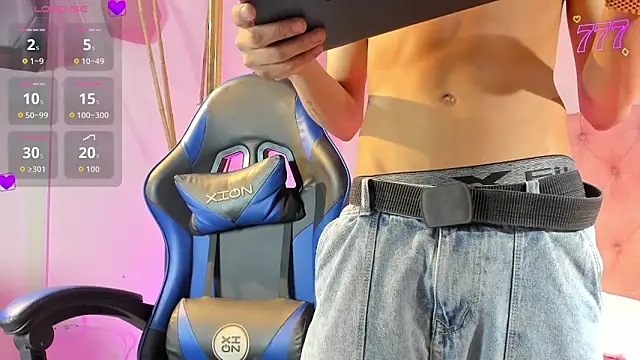  taylor black online show from 04.09.26