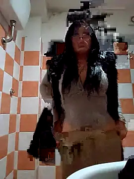 Snapshot of ASSERINAAA chatting on 11.09.25 ASSERINAAA online show from 11.09.25