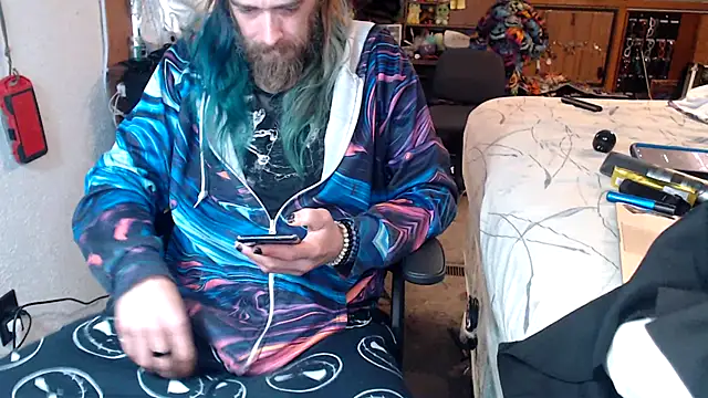 Snapshot of thejuicybacon chatting on 10.10.25 thejuicybacon online show from 10.10.25