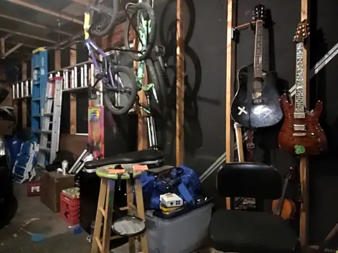 Snapshot of thejuicybacon chatting on 11.19.25 thejuicybacon online show from 11.19.25