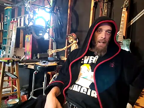 Snapshot of thejuicybacon chatting on 11.23.25 thejuicybacon online show from 11.23.25