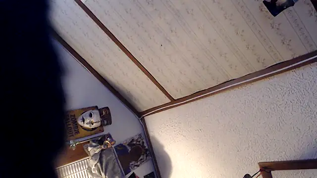 Snapshot of thejuicybacon chatting on 12.17.25 thejuicybacon online show from 12.17.25