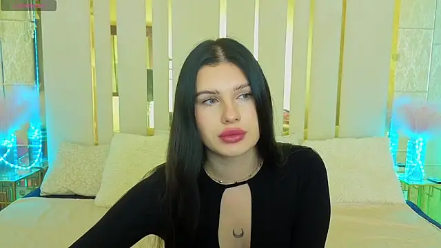 Neyla Charm online show from 10.27.25