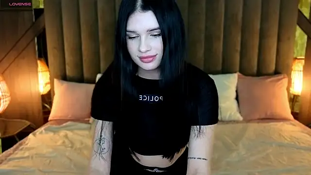 Neyla Charm online show from 11.16.25