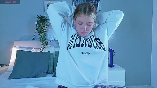 BelaMiller  online show from 09.23.25