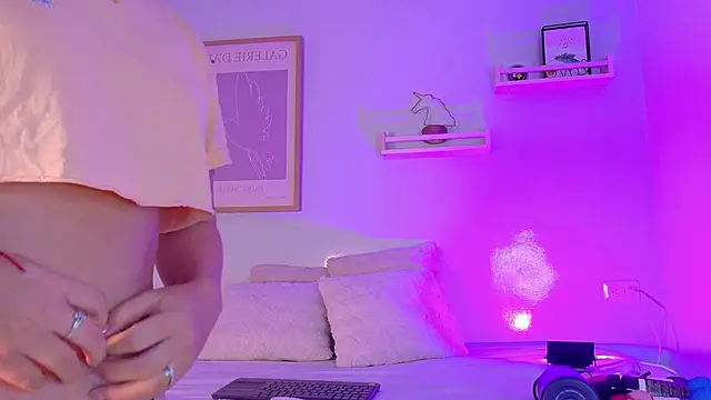 BelaMiller  online show from 12.19.25