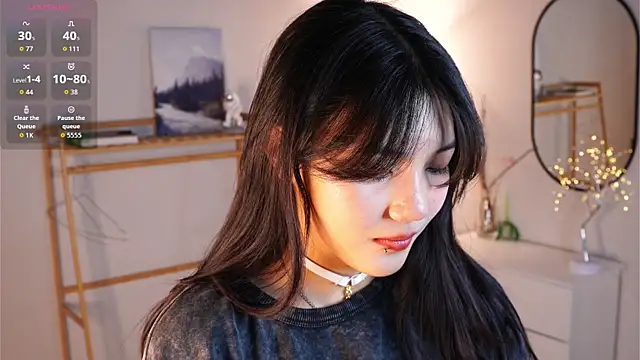 MoiraEger online show from 12.19.25