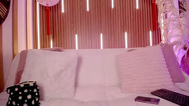 MylaDreams online show from 02.06.26