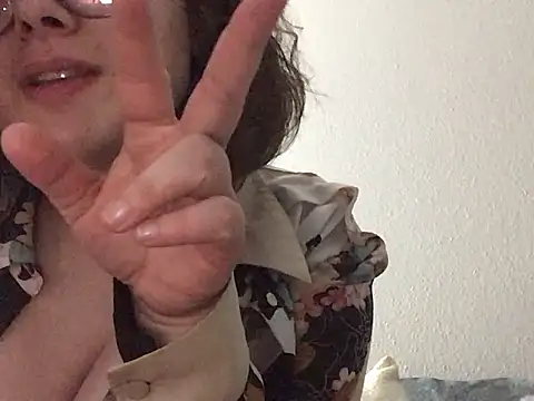 paigeycakes online show from 10.26.25