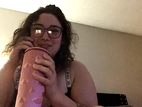 paigeycakes online show from 11.27.25