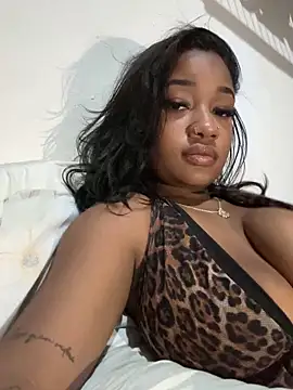 hillarymoreninha online show from 01.05.26