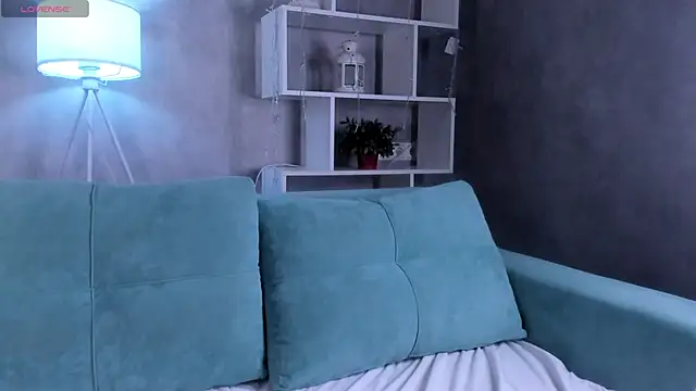 Molly Platt online show from 11.17.25