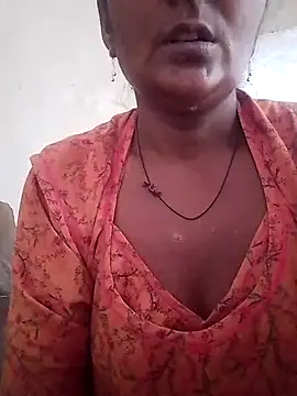 Snapshot of aunty_sumy chatting on 09.16.25 aunty sumy online show from 09.16.25
