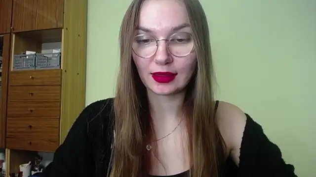 LooveELLYx online show from 12.12.24