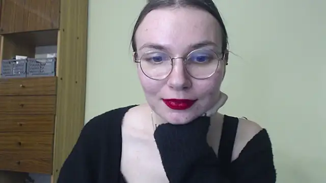 LooveELLYx online show from 12.17.24