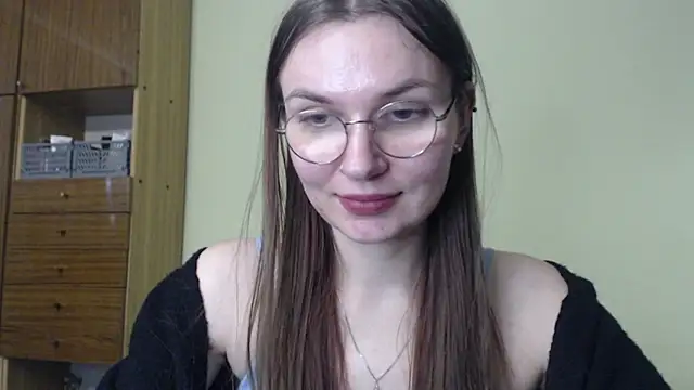 LooveELLYx online show from 12.19.24