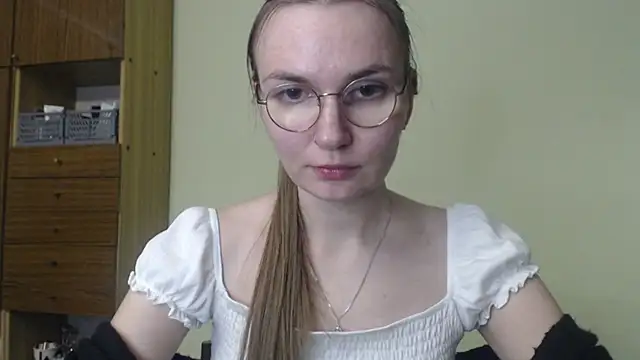 LooveELLYx online show from 12.20.24