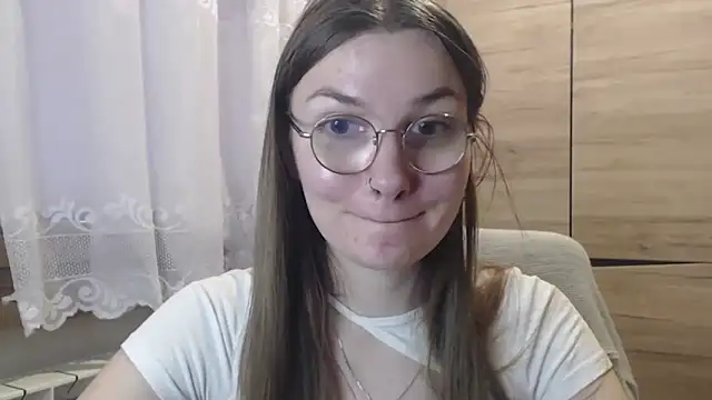 LooveELLYx online show from 01.02.25