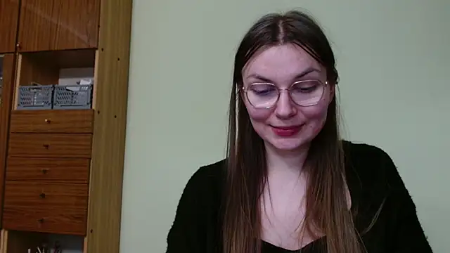 LooveELLYx online show from 02.12.25