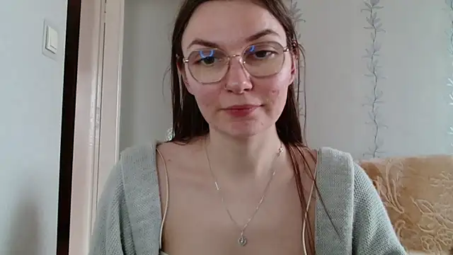 LooveELLYx online show from 03.14.25