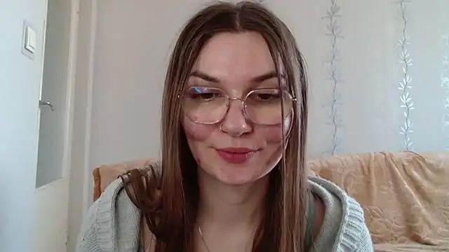 LooveELLYx online show from 03.16.25