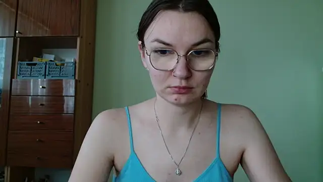 LooveELLYx online show from 10.24.25