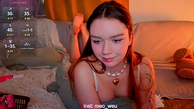 Jiaalisaa online show from 10.17.25