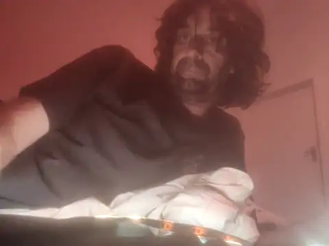 Snapshot of straightozgoesdwn chatting on 11.22.25 straightozgoesdwn online show from 11.22.25