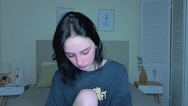 Little moly999 online show from 11.17.25