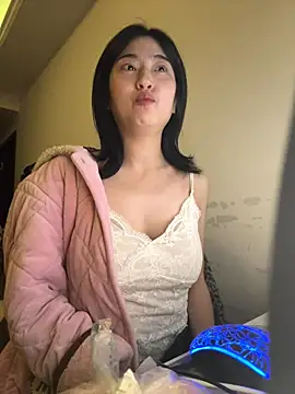 Olivia-l online show from 11.13.25