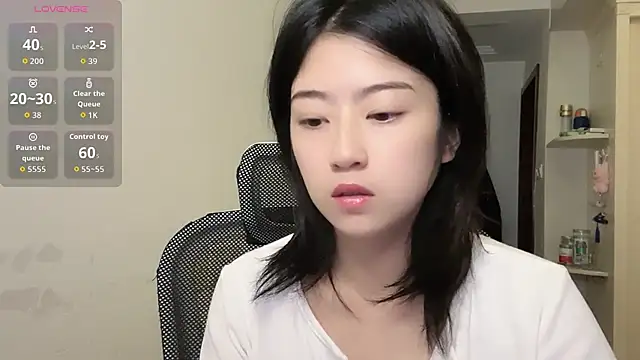 Olivia-l online show from 11.17.25