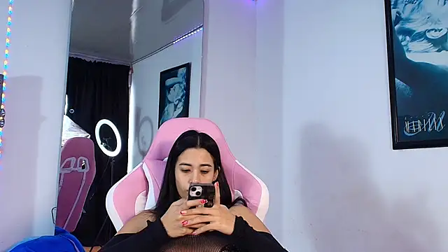 GraceWallace  online show from 12.14.25