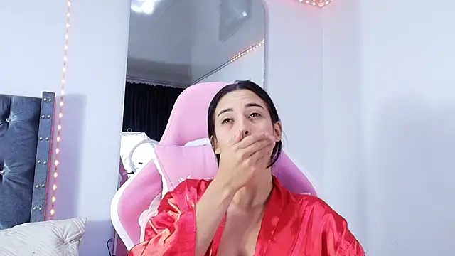 GraceWallace  online show from 03.26.26