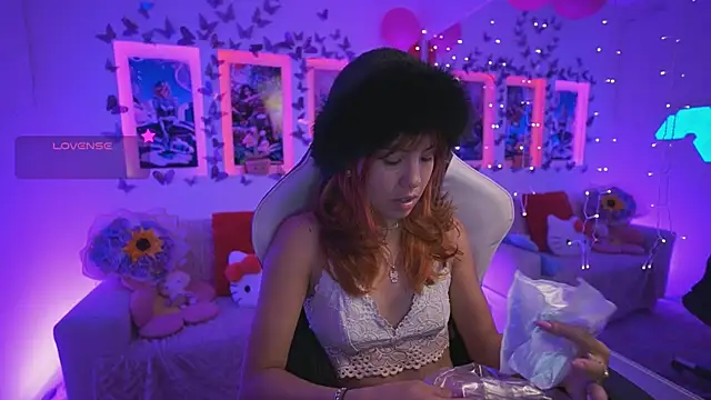 DahliaGrey online show from 05.30.26