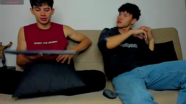 Snapshot of 2Amateur_Guys chatting on 12.15.25 2Amateur Guys online show from 12.15.25