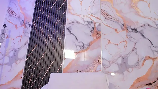 Snapshot of MartiinaRosse chatting on 10.20.25 MartiinaRosse online show from 10.20.25