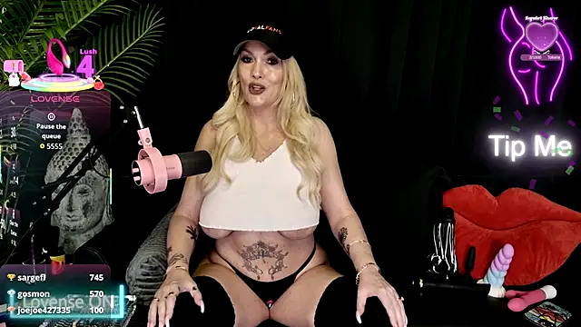 Snapshot of Daisy_Hotwife chatting on 11.09.25 Daisy Hotwife online show from 11.09.25