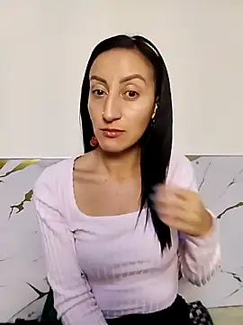 Snapshot of Oriana111 chatting on 05.11.26 Oriana111 online show from 05.11.26