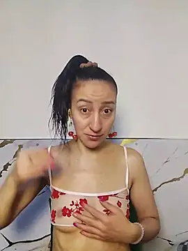 Snapshot of Oriana111 chatting on 05.15.26 Oriana111 online show from 05.15.26