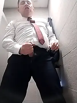 BigCristh79 online show from 10.18.25