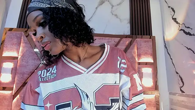 Snapshot of kandy_bronw chatting on 02.12.26 kandy bronw online show from 02.12.26