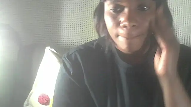 sexythae32 online show from 12.15.25